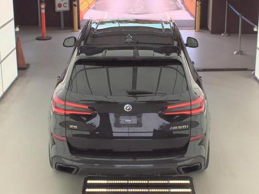 2023 BMW X5 M50i