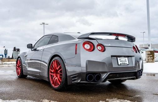 2016 Nissan GT-R Premium