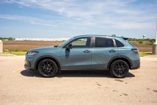 Nordic Forest Pearl 2025 Honda HR-V Sport