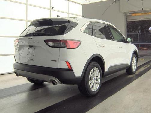 2022 Ford Escape SE Hybrid
