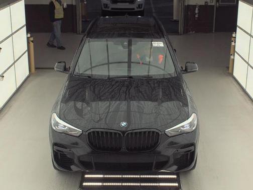 2022 BMW X5 M50i