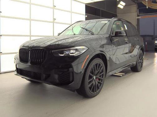 2022 BMW X5 M50i