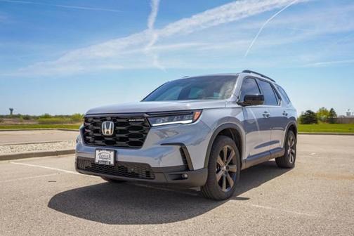 Sonic Gray Pearl 2025 Honda Pilot Black Edition