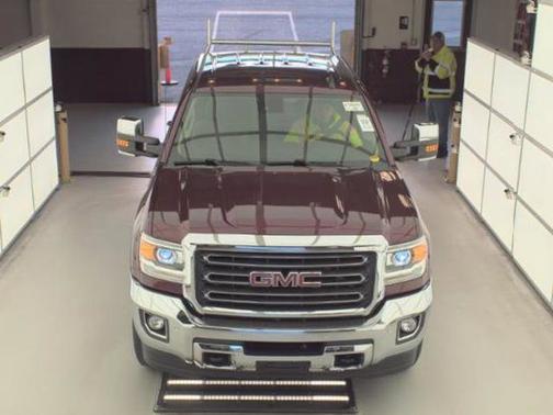 2017 GMC Sierra 2500 SLT