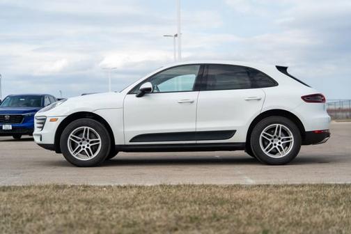 2017 Porsche Macan Base