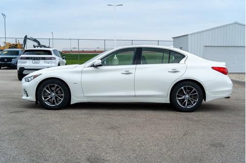 2017 INFINITI Q50 3.0t Signature Edition