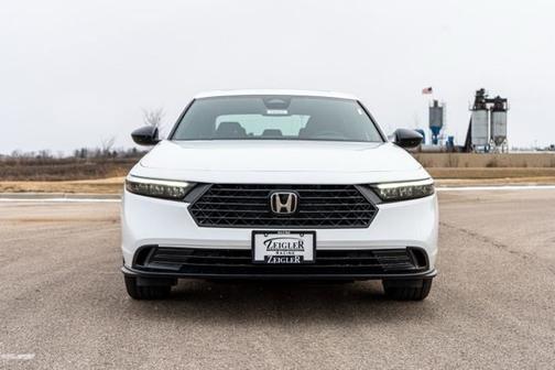 Platinum White Pearl 2023 Honda Accord Hybrid Sport