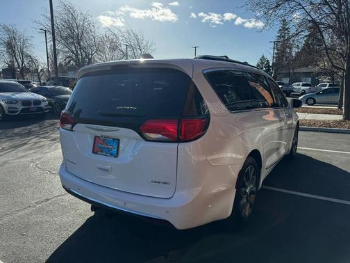 2017 Chrysler Pacifica Limited