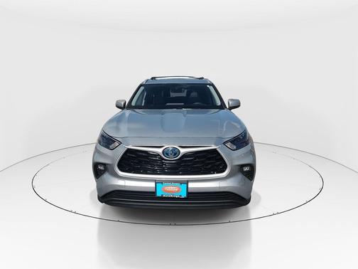 2023 Toyota Highlander Hybrid XLE