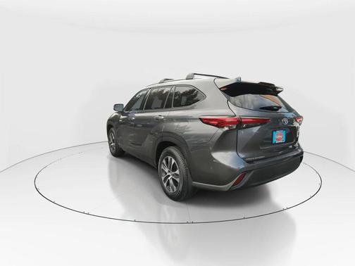 2020 Toyota Highlander Hybrid XLE