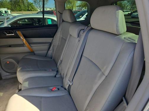 2010 Toyota Highlander Hybrid Limited