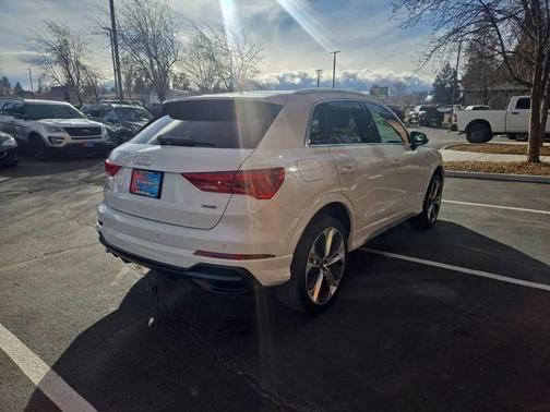 2021 Audi Q3 45 S line Premium