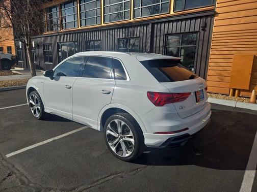 2021 Audi Q3 45 S line Premium