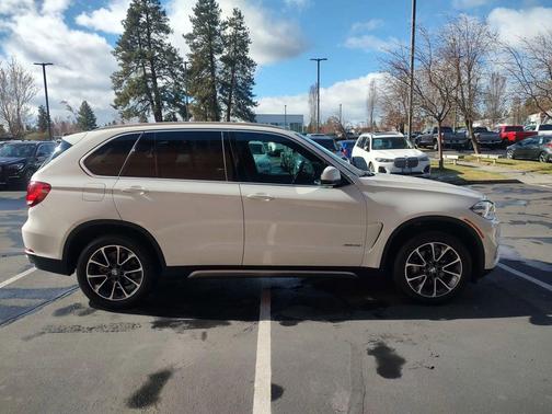 Alpine White 2018 BMW X5 xDrive35i
