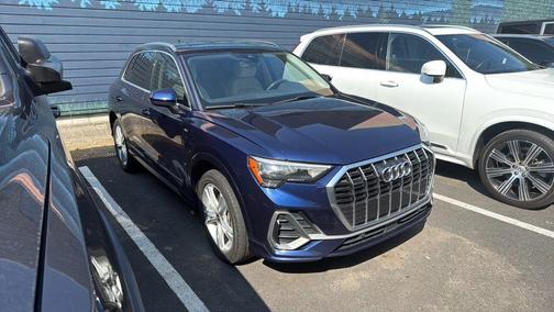2022 Audi Q3 45 S line Premium