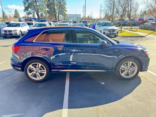 Blue Metallic 2022 Audi Q3 45 S line Premium