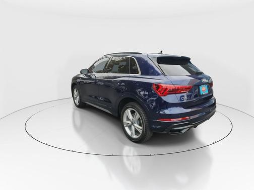 2022 Audi Q3 45 S line Premium
