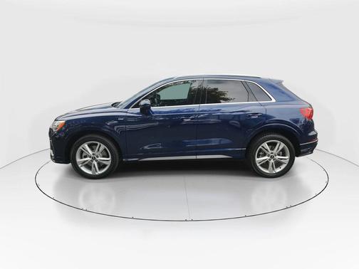 2022 Audi Q3 45 S line Premium