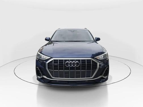 2022 Audi Q3 45 S line Premium