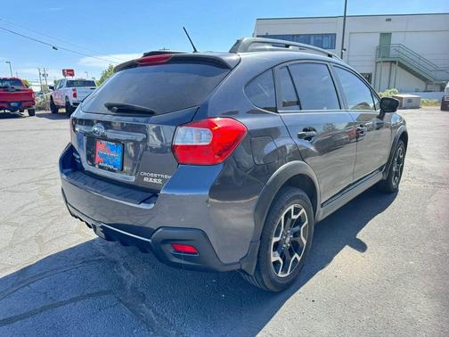 Dark Gray Metallic 2017 Subaru Crosstrek 2.0i Premium