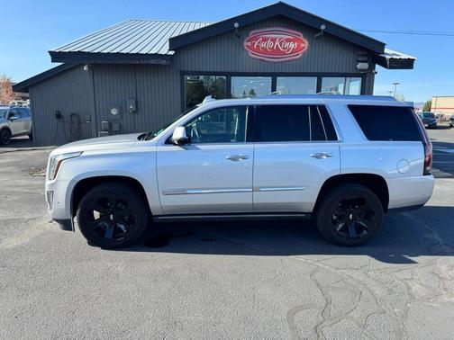 Radiant Silver Metallic 2018 Cadillac Escalade Premium Luxury