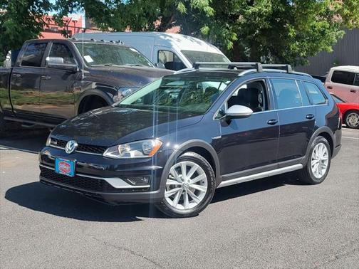 2017 Volkswagen Golf Alltrack TSI S