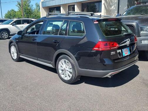 2017 Volkswagen Golf Alltrack TSI S