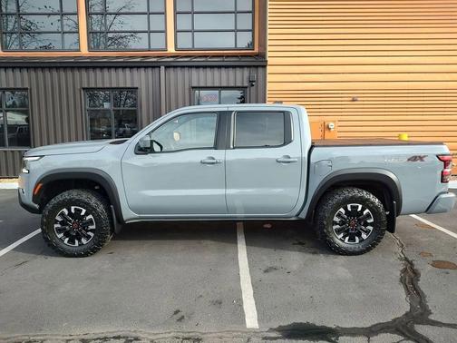 Gray 2022 Nissan Frontier PRO-4X