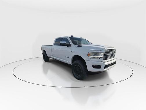 2019 RAM 3500 Laramie Crew Cab 4x4 8' Box