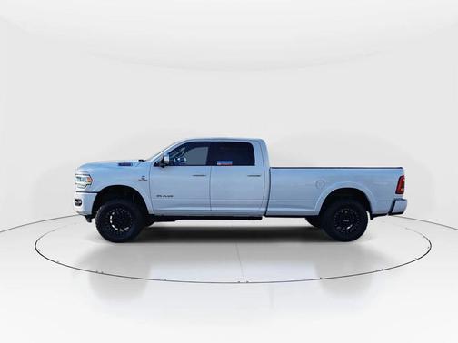 2019 RAM 3500 Laramie Crew Cab 4x4 8' Box