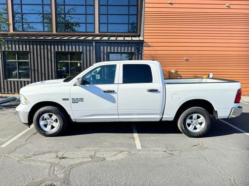Bright White 2022 RAM 1500 Classic SLT