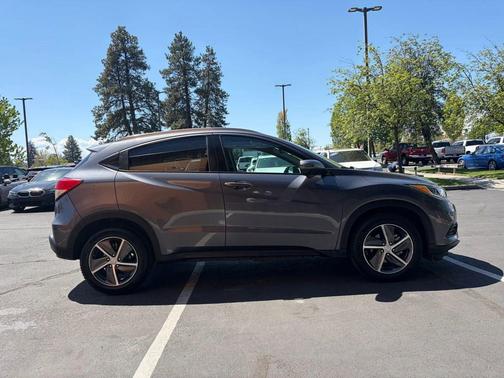 Modern Steel Metallic 2021 Honda HR-V EX