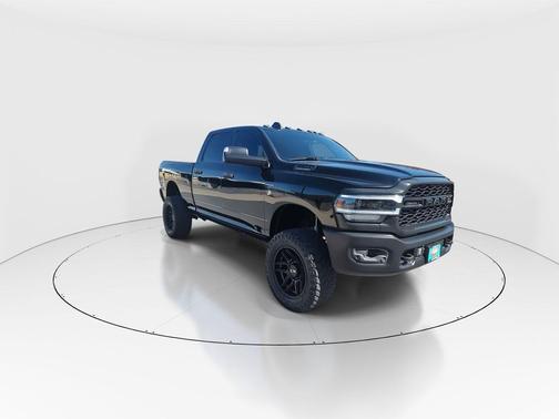 2022 RAM 3500 Tradesman Crew Cab 4x4 6'4' Box