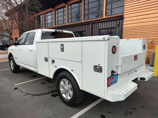 2021 RAM 3500 Big Horn Crew Cab 4x4 8' Box