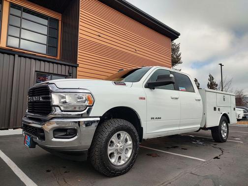 2021 RAM 3500 Big Horn Crew Cab 4x4 8' Box