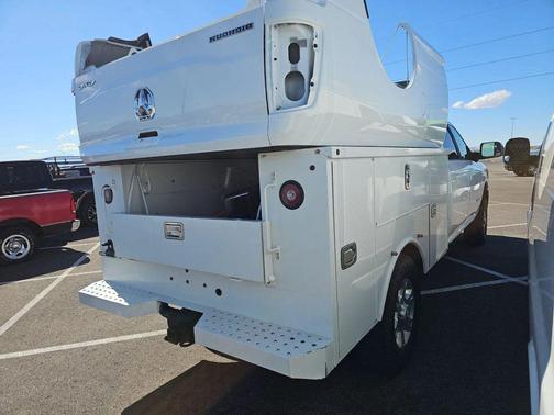 2021 RAM 3500 Big Horn Crew Cab 4x4 8' Box