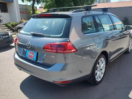 2017 Volkswagen Golf SportWagen TSI SE
