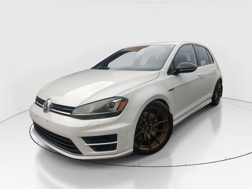 2016 Volkswagen Golf R 4-Door w/DCC & Navigation