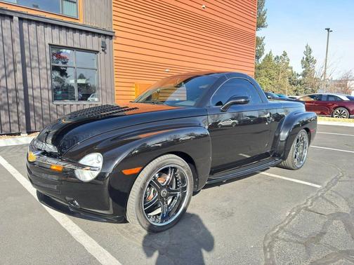 Smokin Asphalt 2004 Chevrolet SSR Base