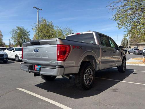 ICONIC SILVER METALLIC 2021 Ford F-150 XL