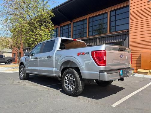 ICONIC SILVER METALLIC 2021 Ford F-150 XL