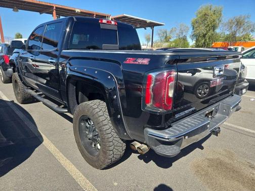 Onyx Black 2017 GMC Sierra 1500 SLT