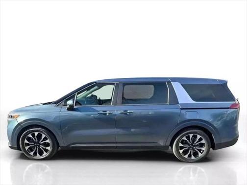 2022 Kia Carnival EX