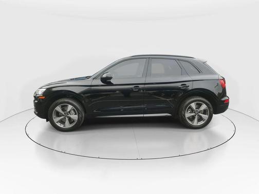 2020 Audi Q5 45 Titanium Premium