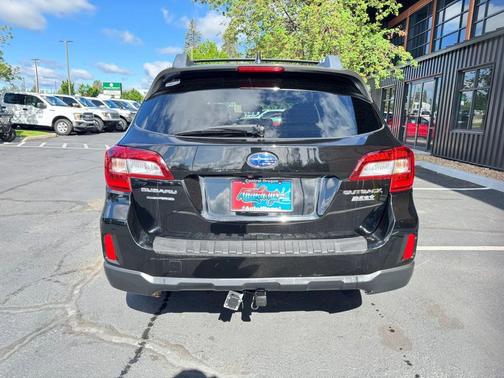 Crystal Black Silica 2016 Subaru Outback 2.5i Premium