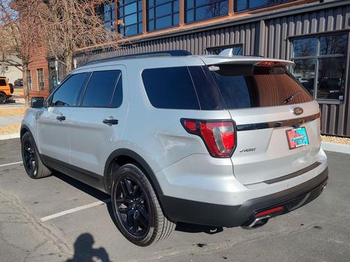 2017 Ford Explorer sport