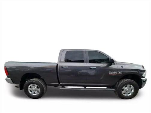 2017 RAM 2500 Big Horn Crew Cab 4x4 6'4' Box