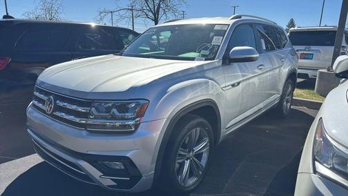 Reflex Silver Metallic 2018 Volkswagen Atlas 3.6L SE w/Technology