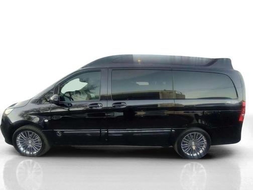 2017 Mercedes-Benz Metris Base