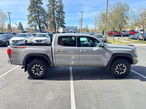 Cement 2019 Toyota Tacoma TRD Off Road
